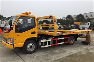 巴塘哪里有拖车服务