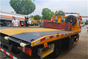 巴塘附近拖车电话号码服务