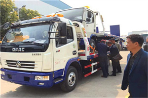 巴塘汽车道路救援拖车价格